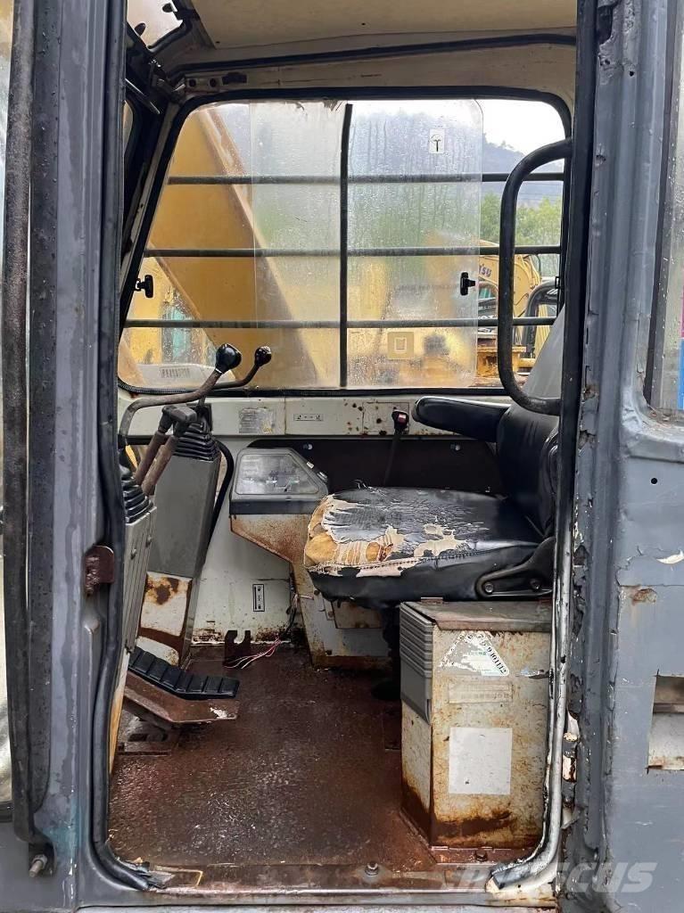 Sumitomo S160 Kāpurķēžu ekskavatori