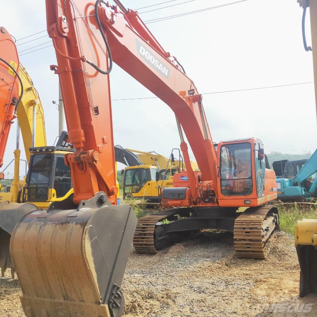 Doosan DX 300 LC Kāpurķēžu ekskavatori