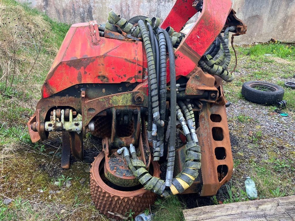 Komatsu 370.2 Hārvesteru kausi