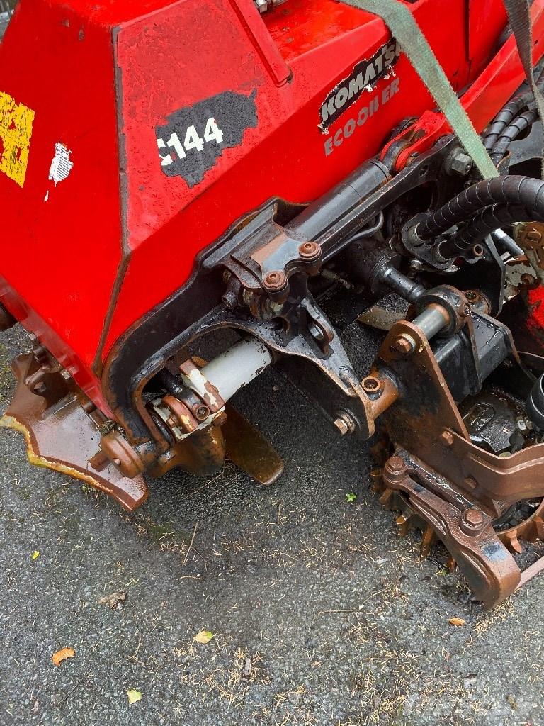 Komatsu C144 Hārvesteru kausi
