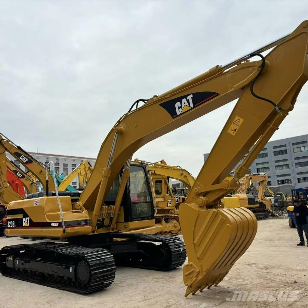 CAT 320BL Kāpurķēžu ekskavatori