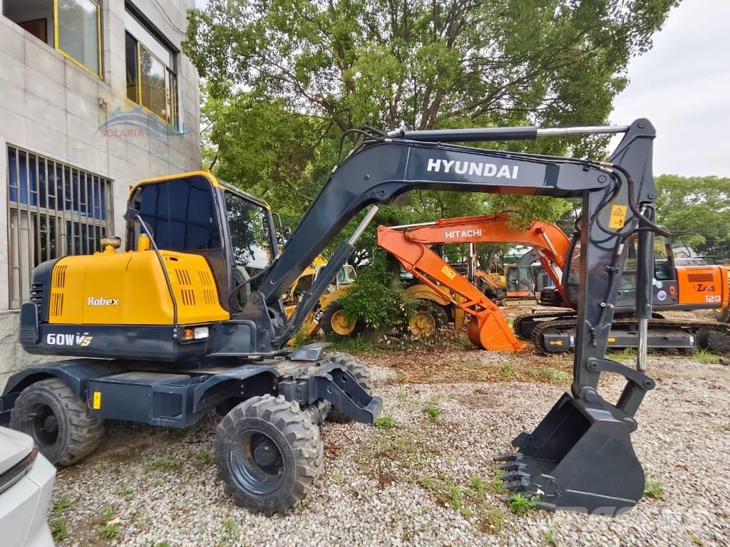 Hyundai R60W Ekskavatori uz riteņiem