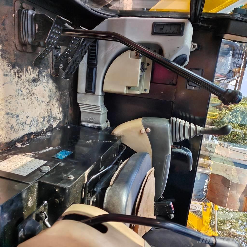CAT 305.5 E Mini ekskavatori < 7 t