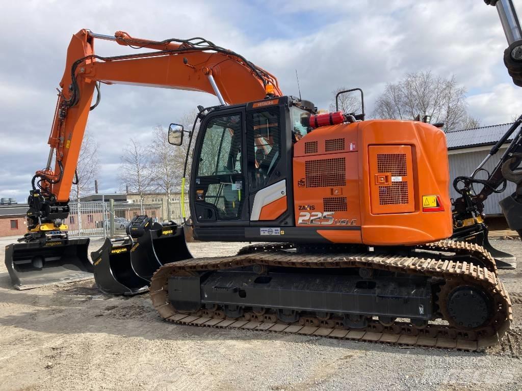 Hitachi ZX 225 US LC Kāpurķēžu ekskavatori