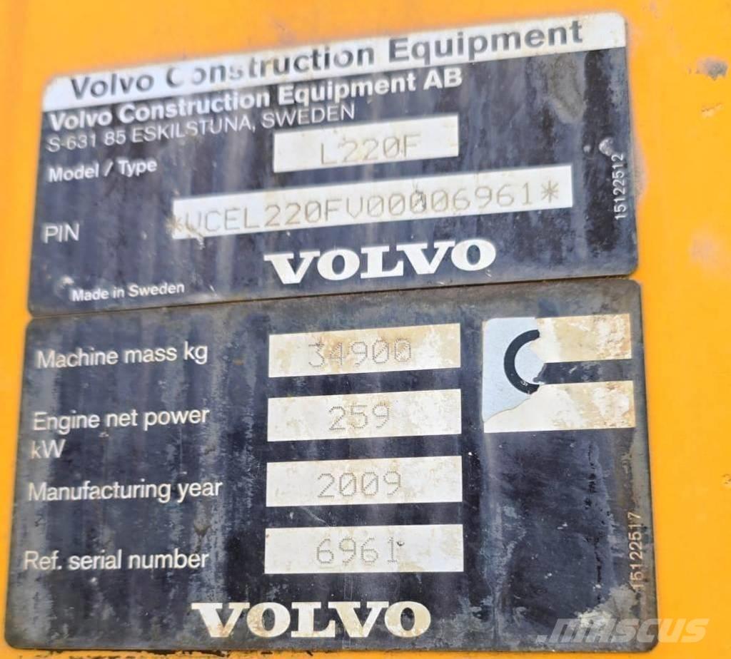 Volvo L 220 F Iekrāvēji uz riteņiem