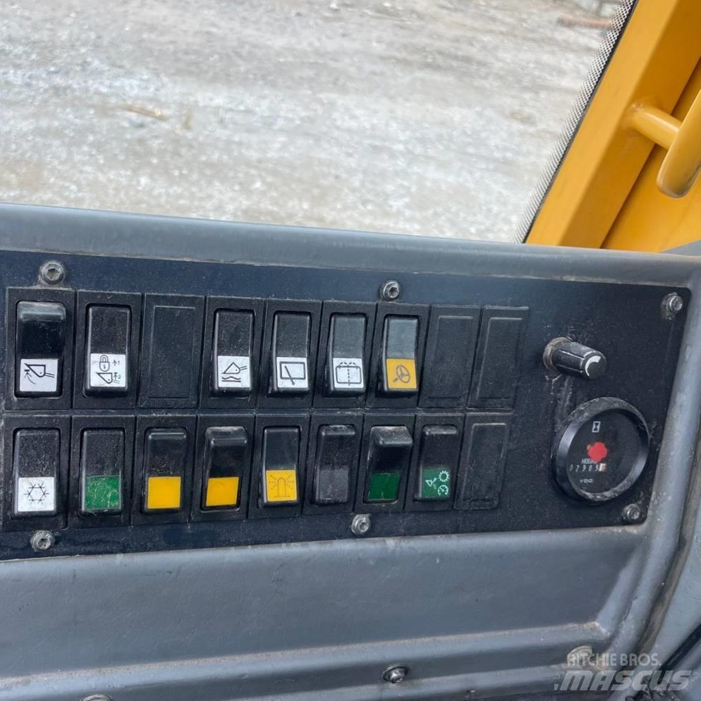 Volvo L 90 E Iekrāvēji uz riteņiem