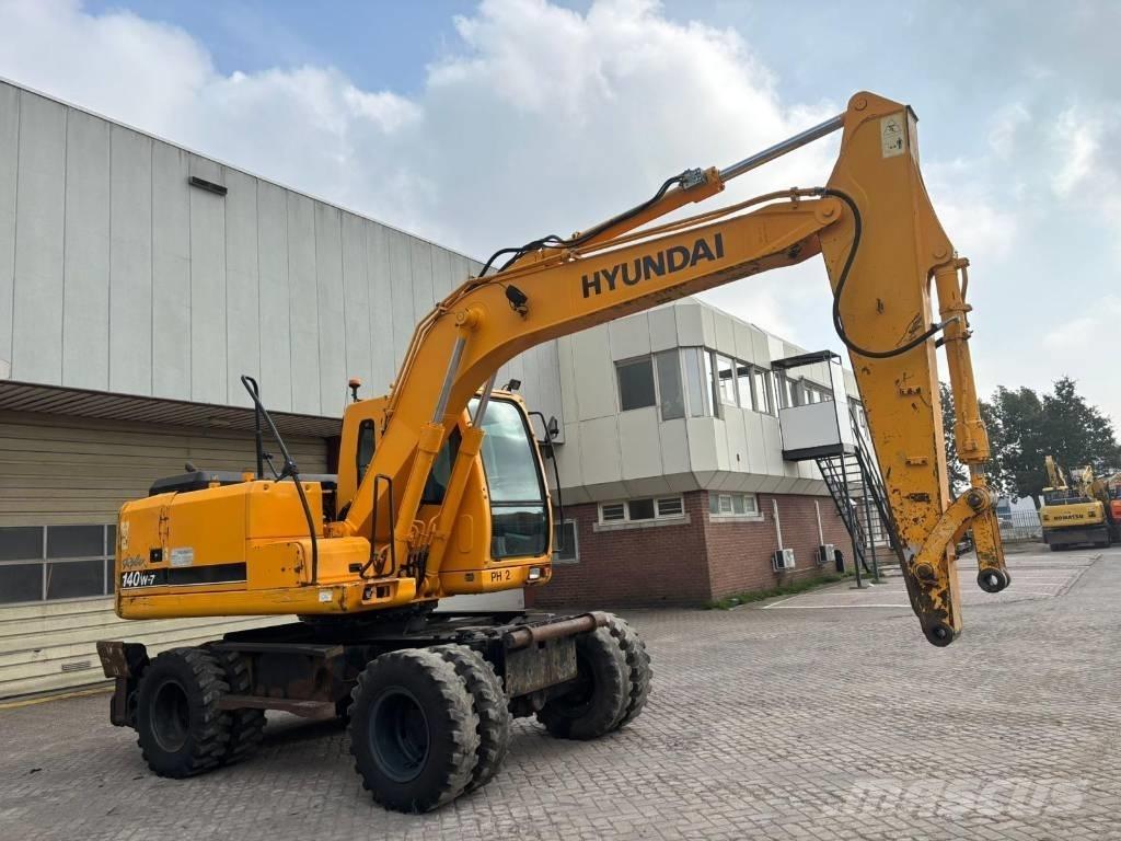 Hyundai 140W-7 Ekskavatori uz riteņiem