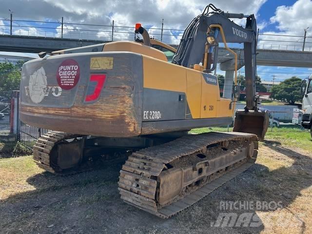 Volvo EC 220 DL Kāpurķēžu ekskavatori