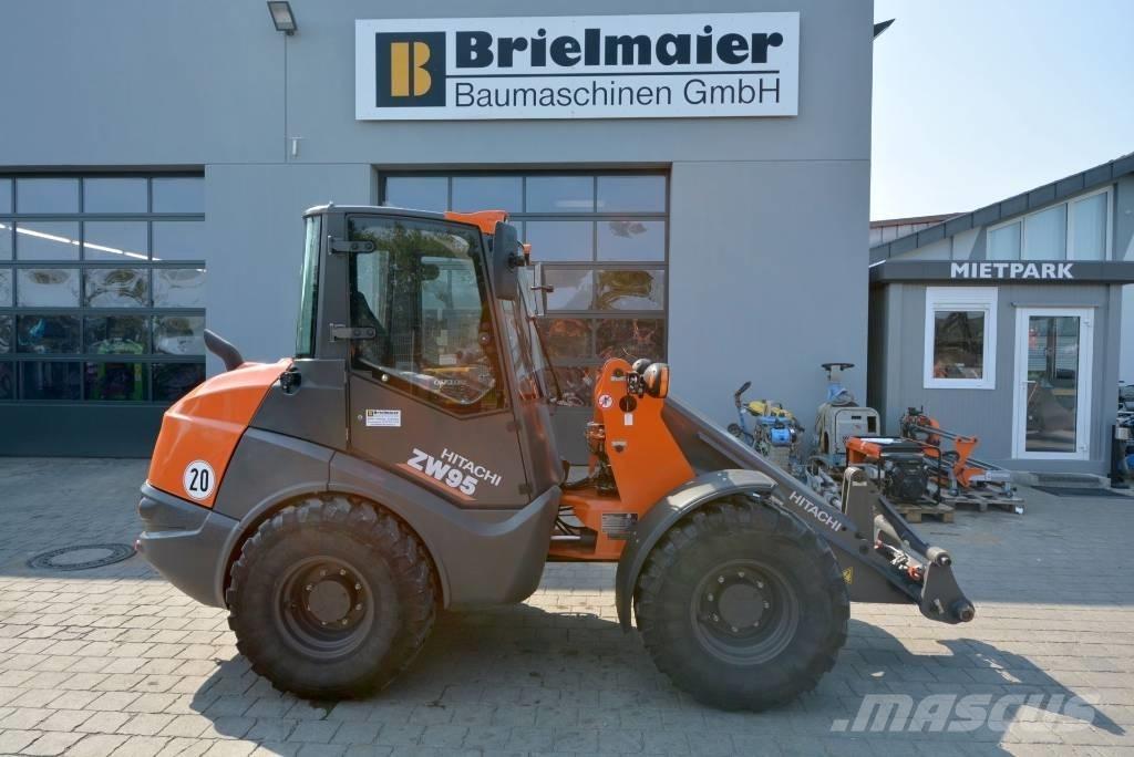 Hitachi ZW 95-6 C Iekrāvēji uz riteņiem