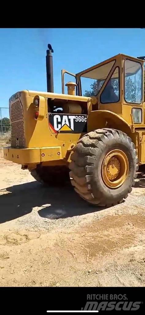 CAT 966C Iekrāvēji uz riteņiem