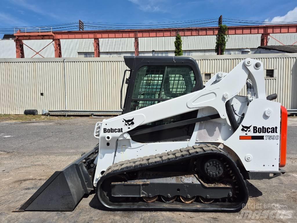Bobcat T 590 Lietoti riteņu kompaktiekrāvēji