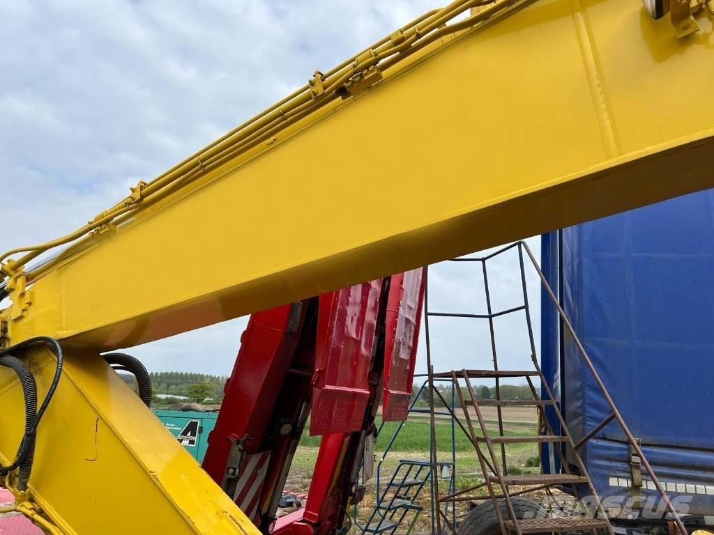 Komatsu PC 228 USLC Kāpurķēžu ekskavatori