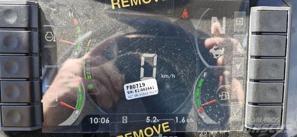 Komatsu WA 70 Iekrāvēji uz riteņiem