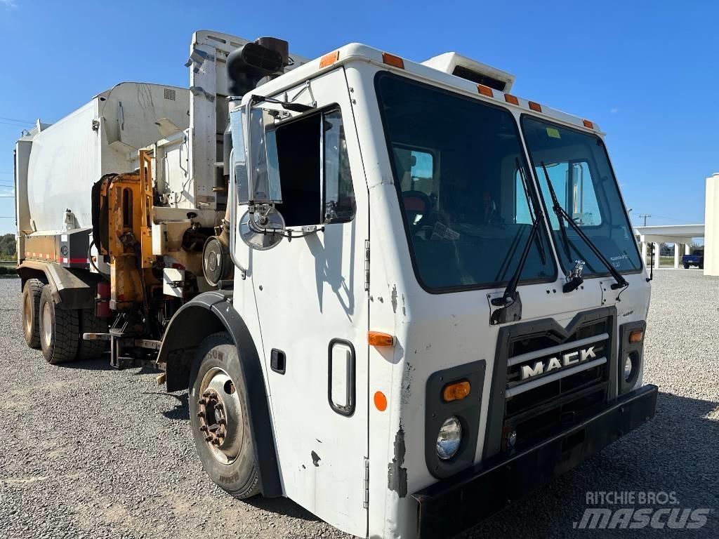 Mack LEU613 Atkritumu izvešanas transports