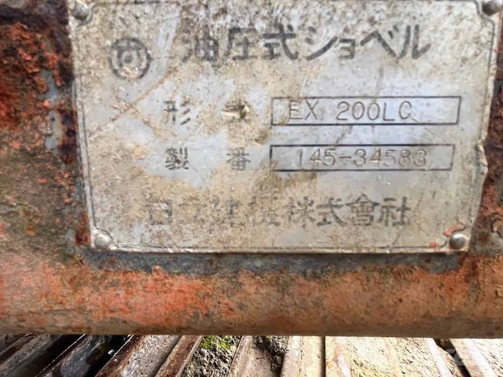 Hitachi EX 200-1 Kāpurķēžu ekskavatori
