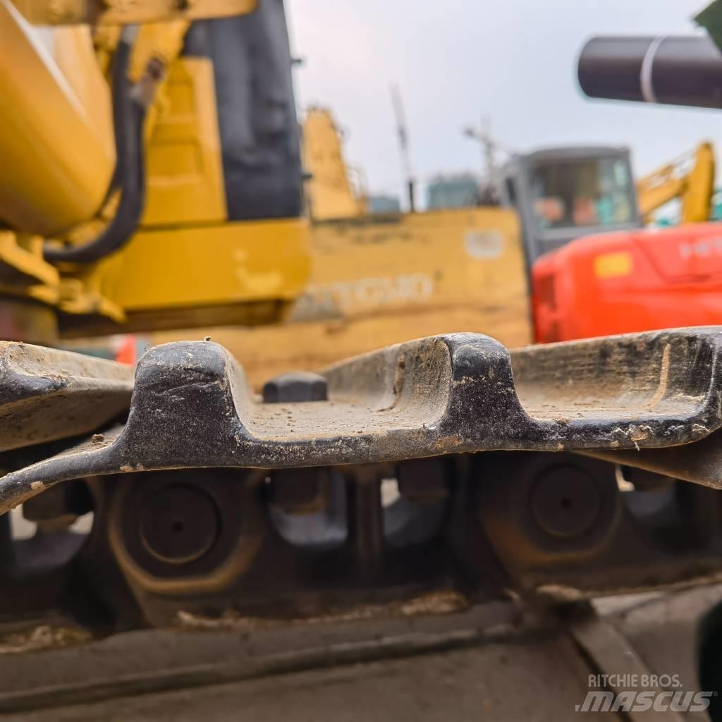 CAT 320 B Kāpurķēžu ekskavatori