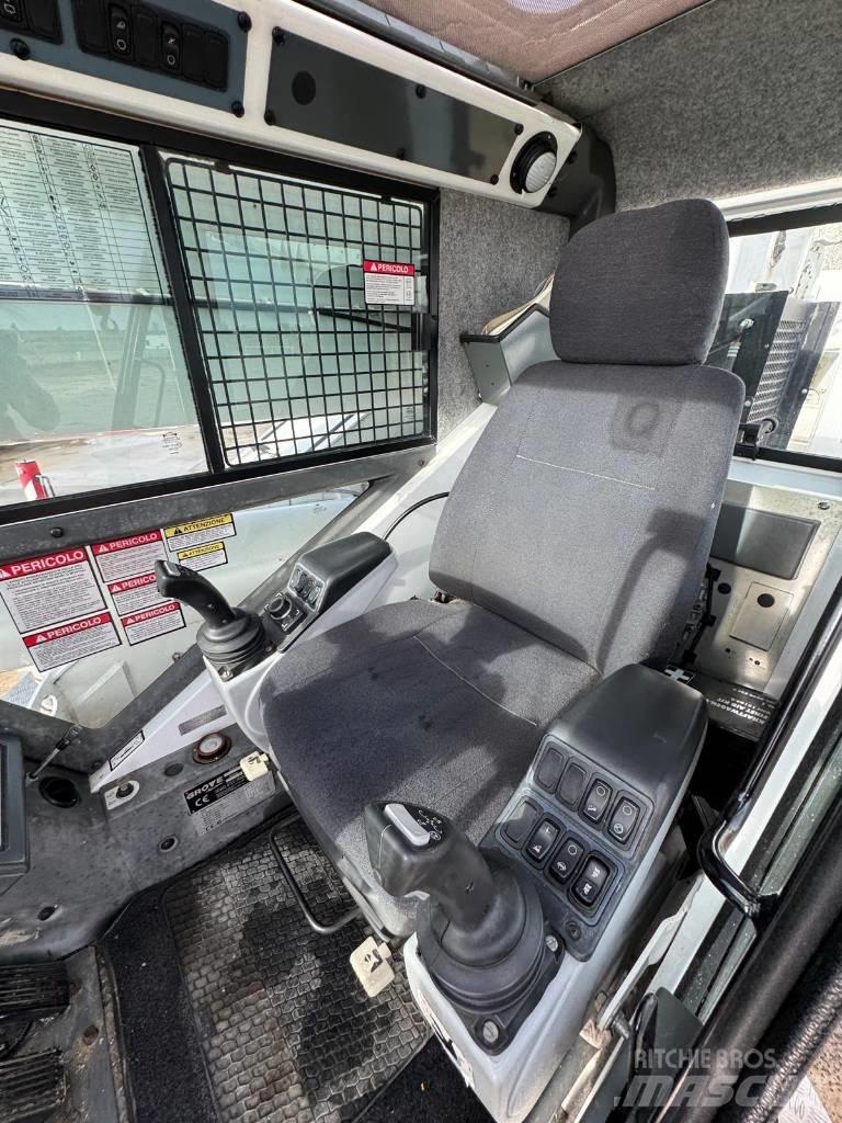 Grove RT 550 E Visurgājēji celtņi