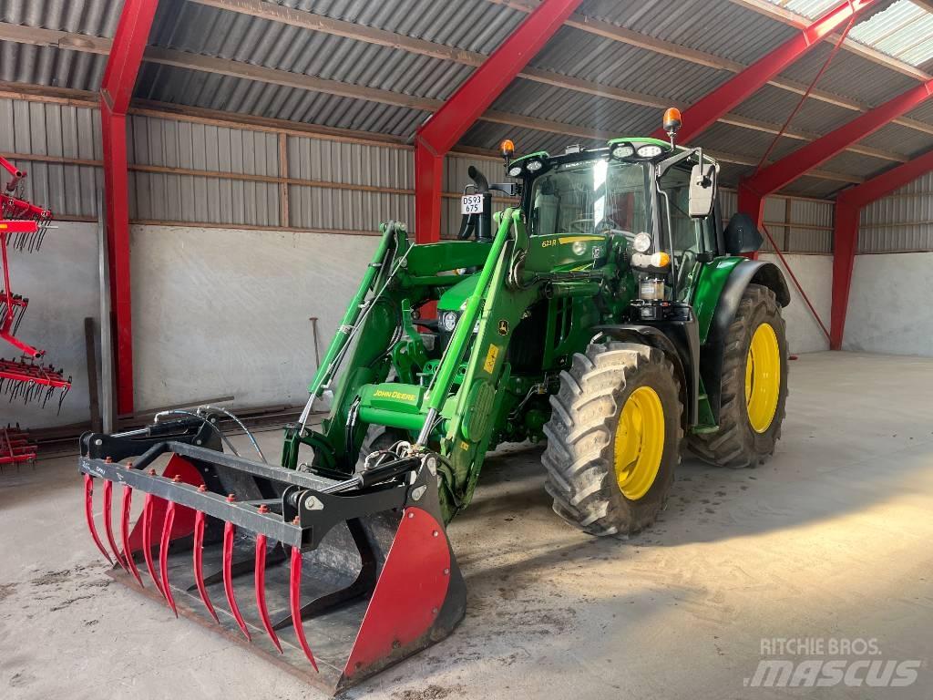 John Deere 6120 M Traktori