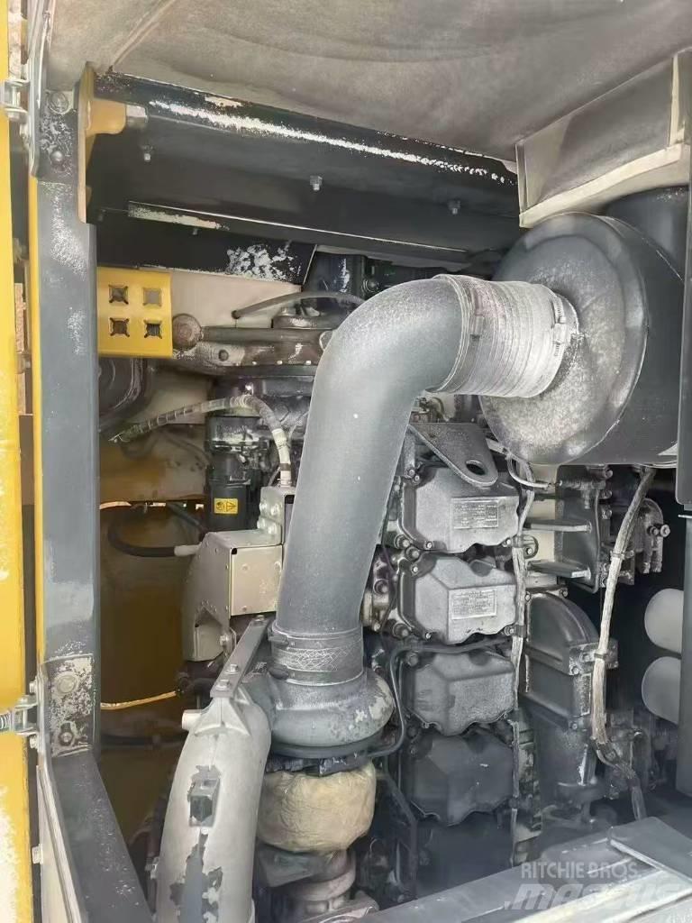 Komatsu pc850 Kāpurķēžu ekskavatori