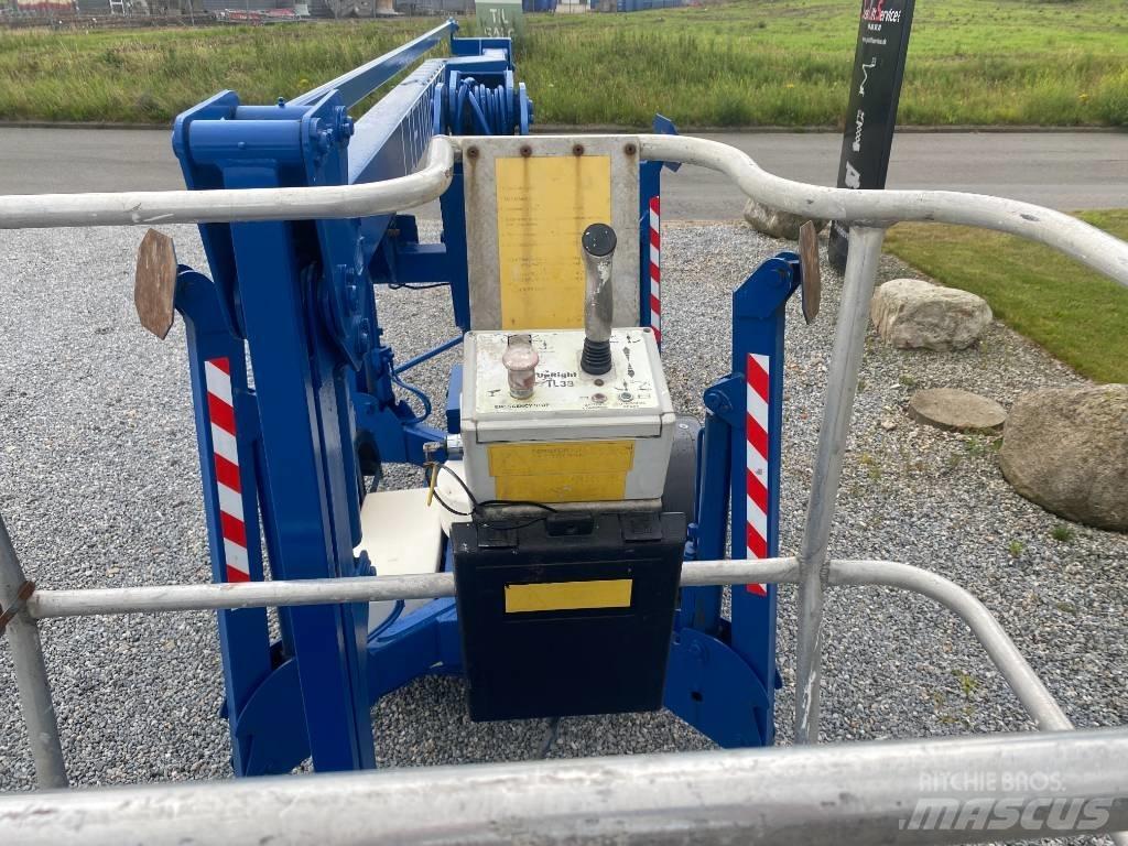 UpRight TL38 Pacēlājplatformas - piekabes