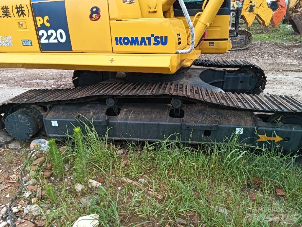 Komatsu PC 220-8 Kāpurķēžu ekskavatori