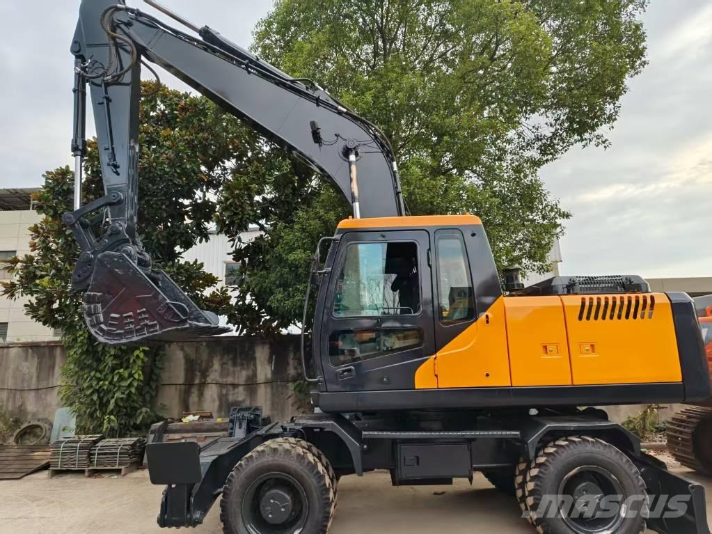Hyundai R210w-9 Ekskavatori uz riteņiem