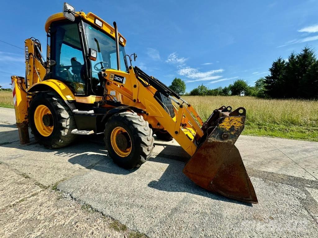 JCB 3 CX Ekskavatori-iekrāvēji