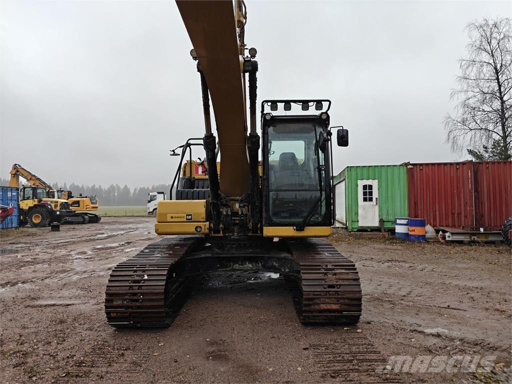 CAT 320 Kāpurķēžu ekskavatori