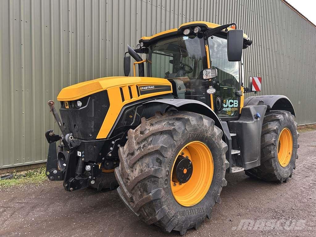 JCB Fastrac 4220 Traktori