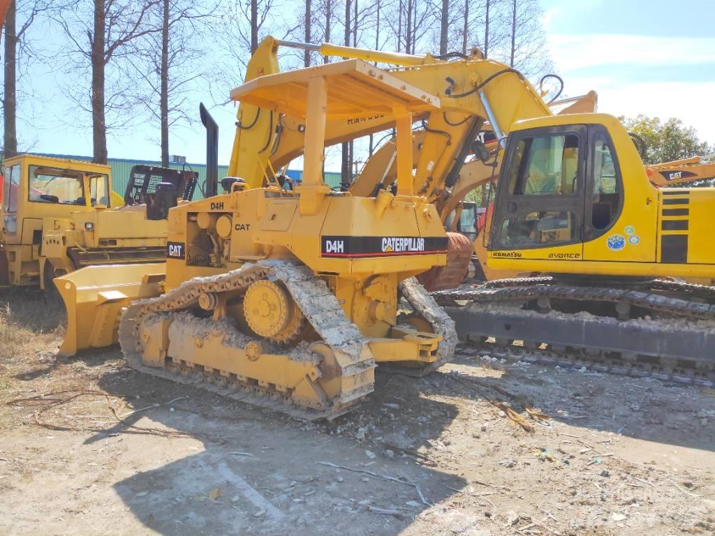 CAT D 4 H Kāpurķēžu buldozeri