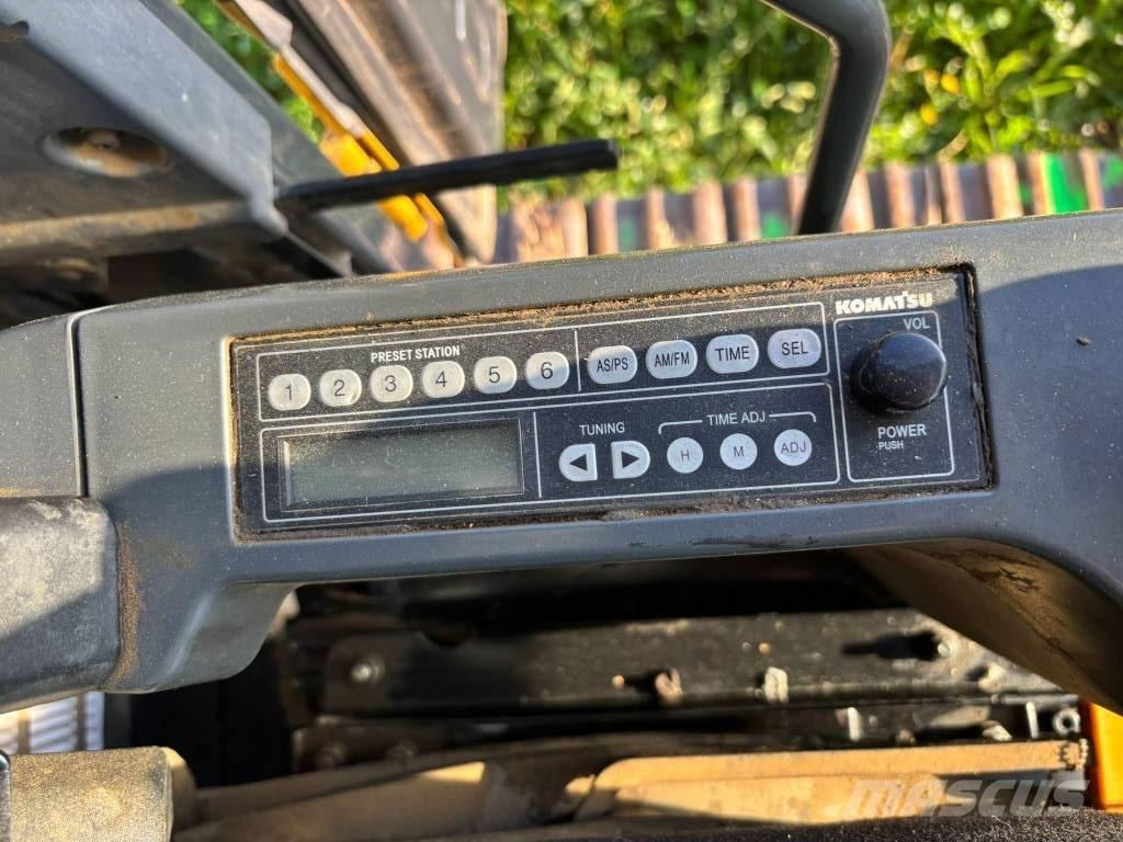 Komatsu PC 210 LC-8 Kāpurķēžu ekskavatori