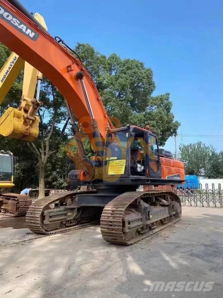 Doosan DX530 LC Kāpurķēžu ekskavatori