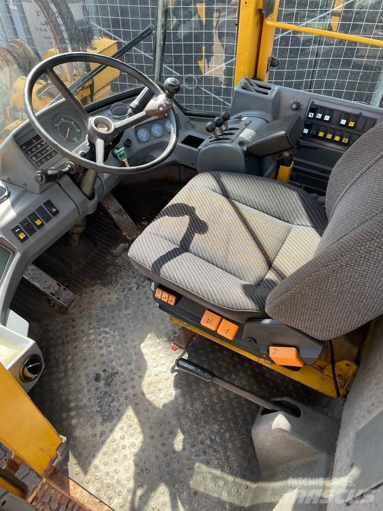 Volvo L120B Iekrāvēji uz riteņiem