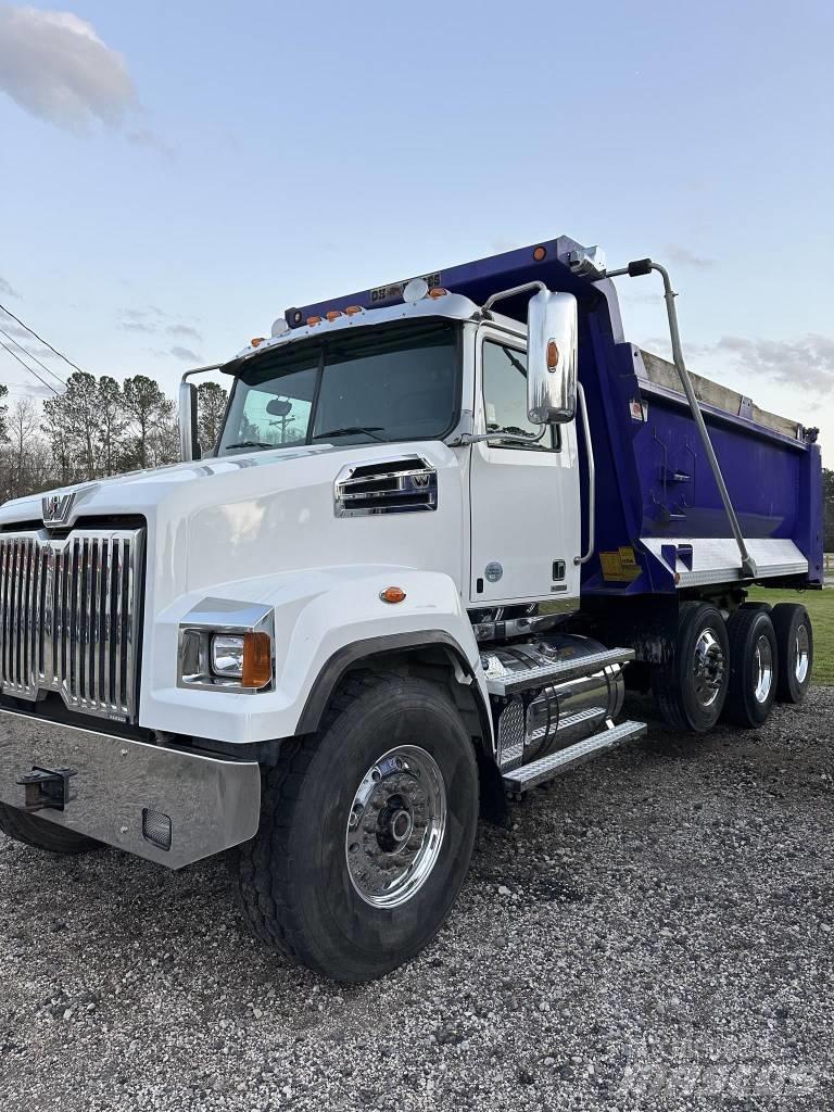 Western Star 4700 Pašizgāzējs