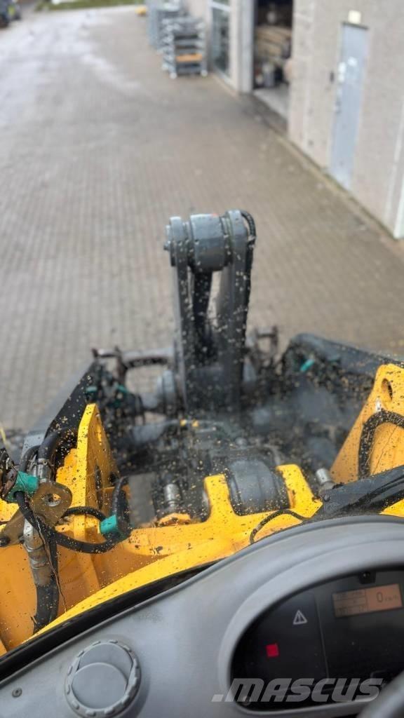 Volvo L 90 E Iekrāvēji uz riteņiem