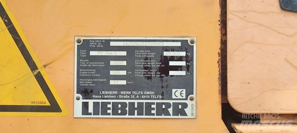 Liebherr PR 744 L Kāpurķēžu buldozeri