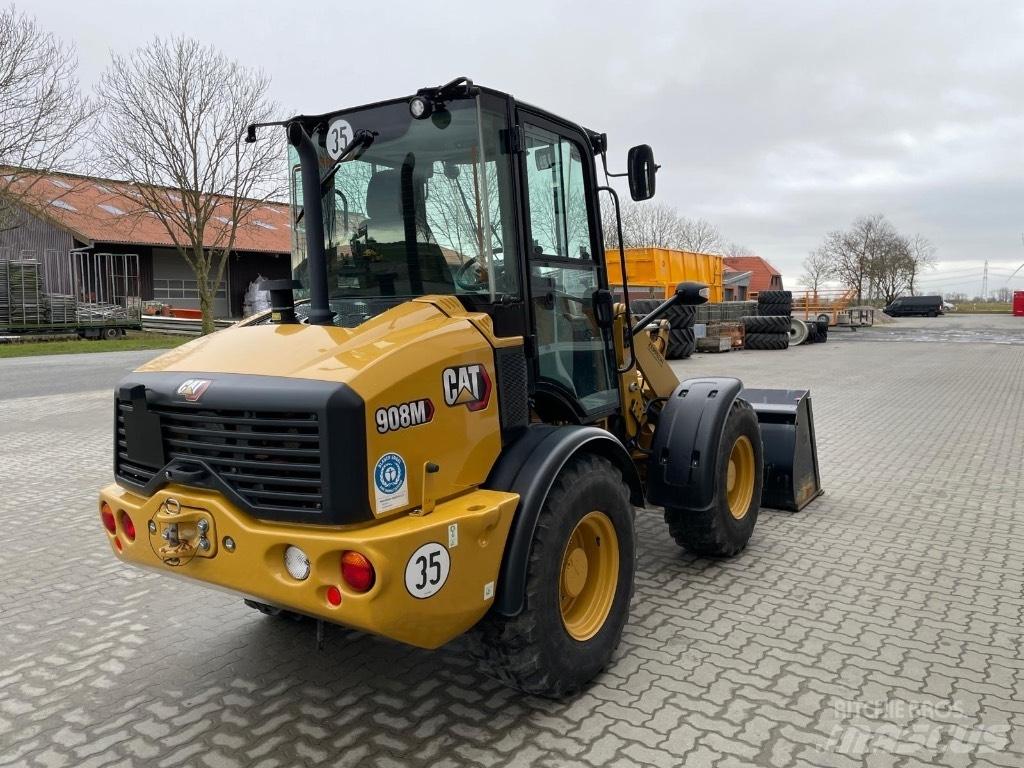 CAT 908M - 908 M Iekrāvēji uz riteņiem