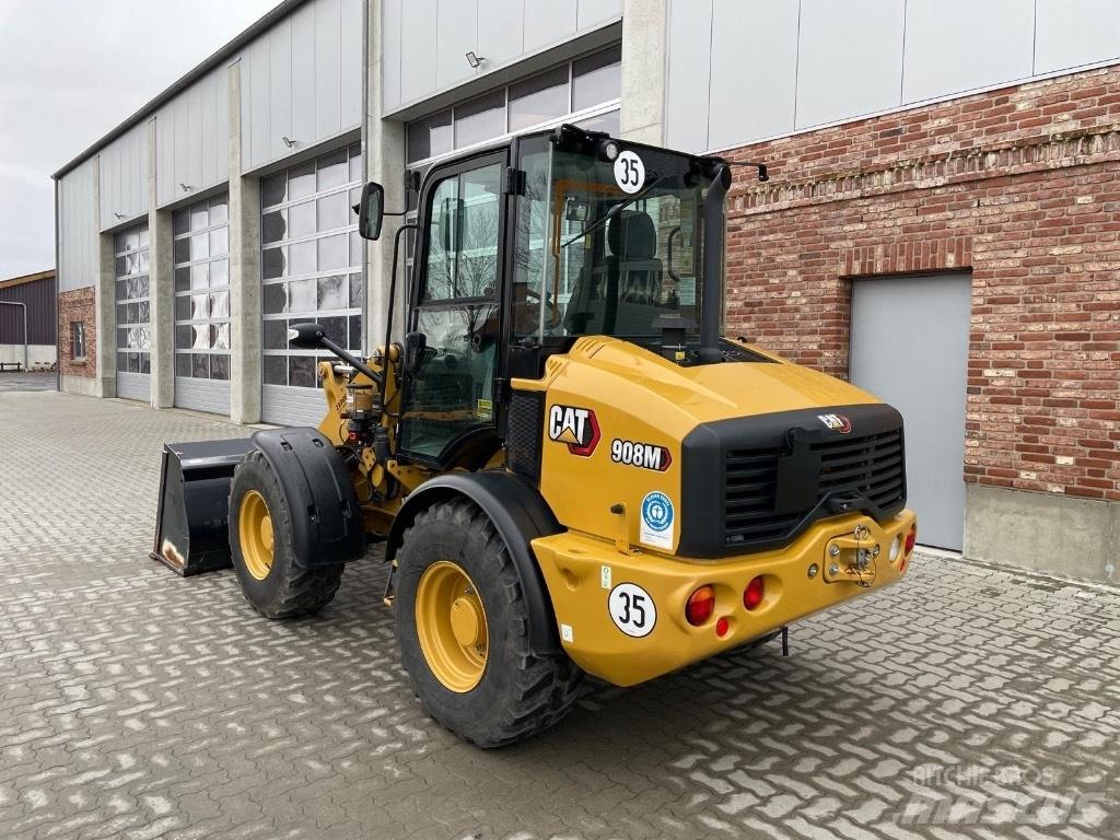 CAT 908M - 908 M Iekrāvēji uz riteņiem