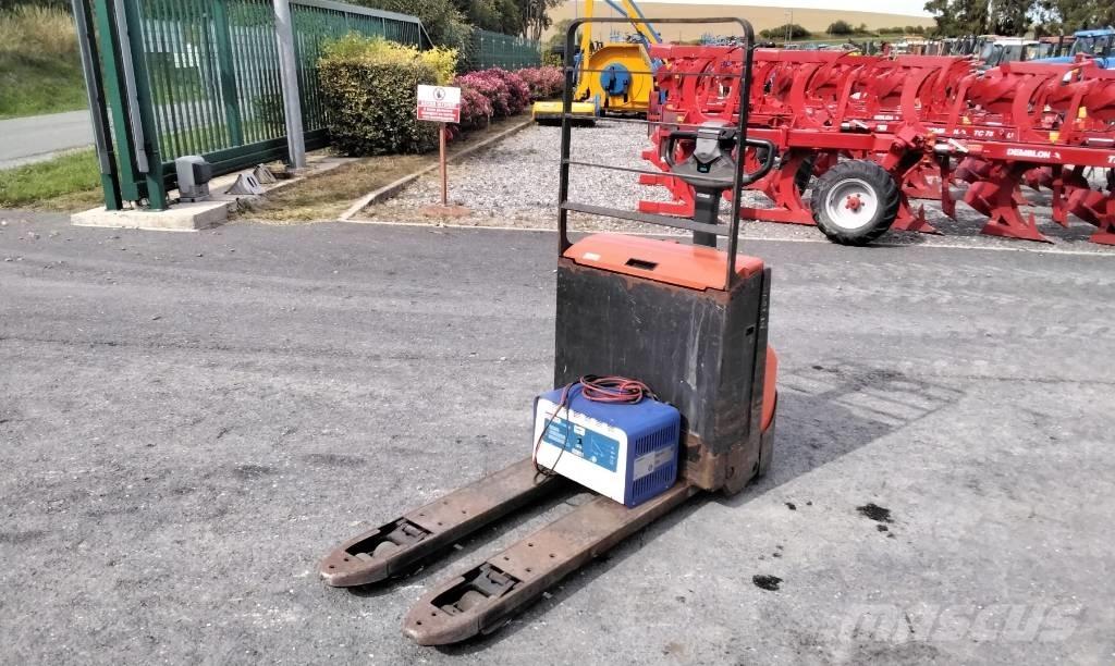 Toyota LWE 180 Zemie palešu pacēlāji