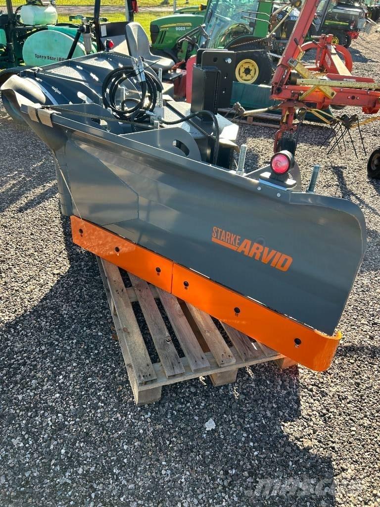 Fjärås 325 vikplog Sniega traktori