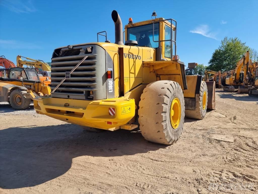 Volvo L 180 E Iekrāvēji uz riteņiem