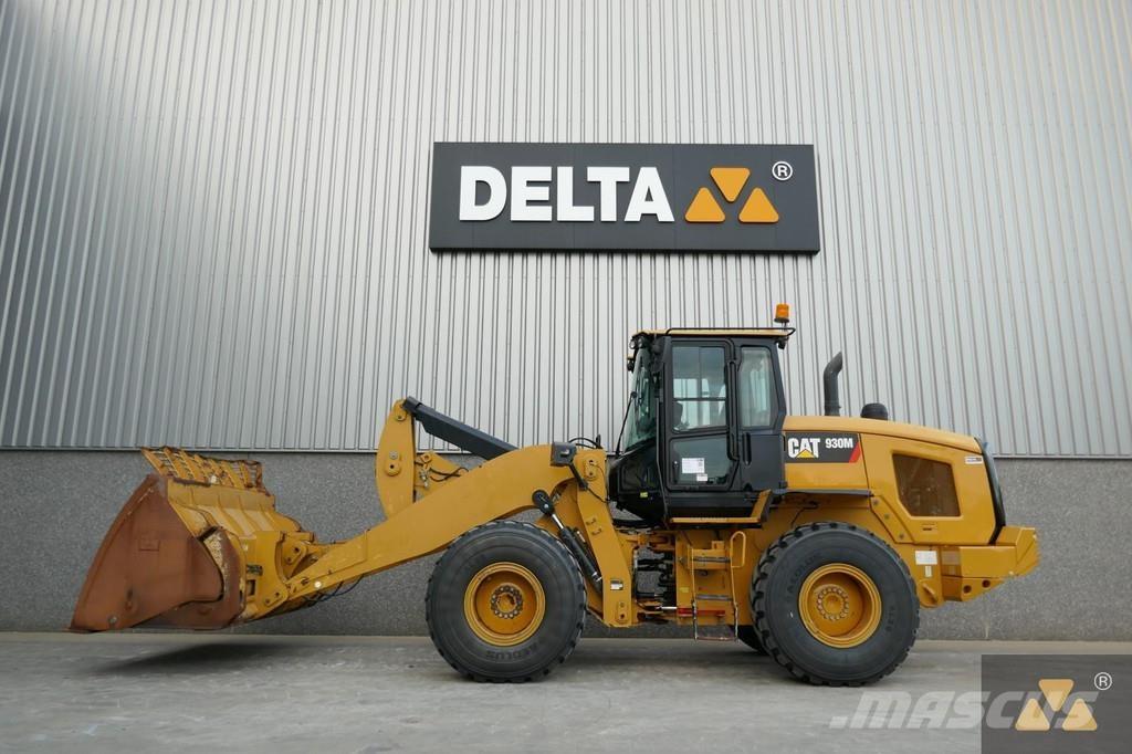 CAT 930M Iekrāvēji uz riteņiem