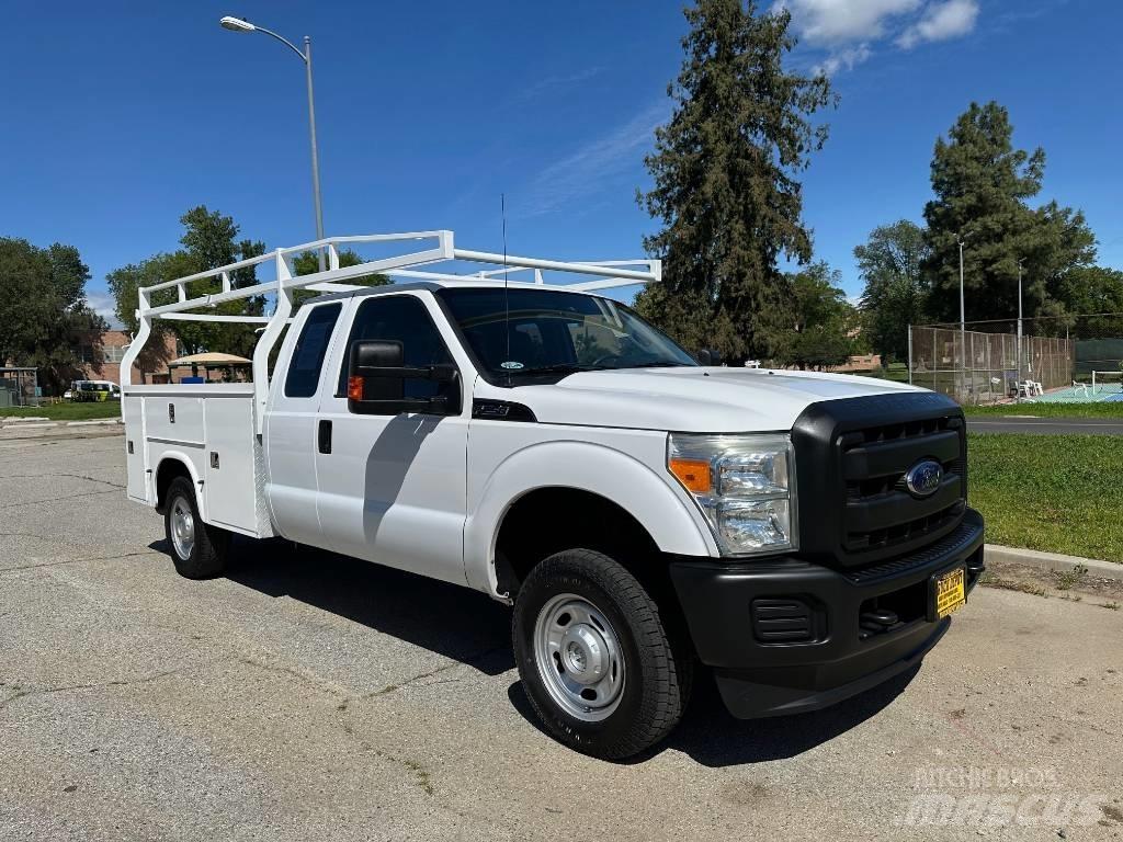 Ford F 250 SD Vieglais kravas automobilis/izkraušana no sāniem