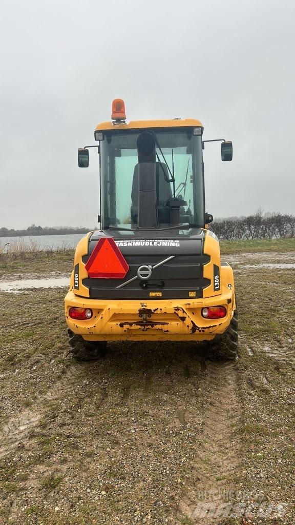 Volvo L 30 G Iekrāvēji uz riteņiem