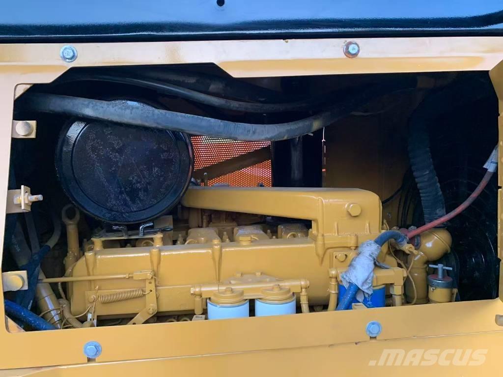 CAT D 6 G Kāpurķēžu buldozeri