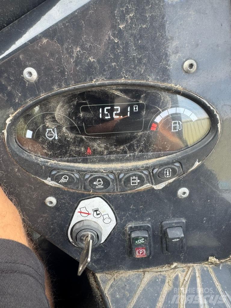 Bobcat L 28 Mini iekrāvēji