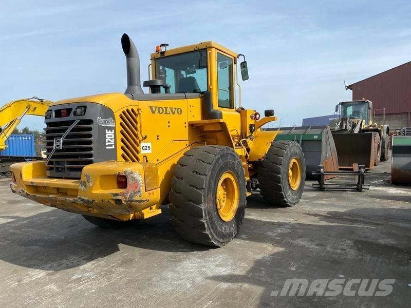 Volvo L 120 E Iekrāvēji uz riteņiem