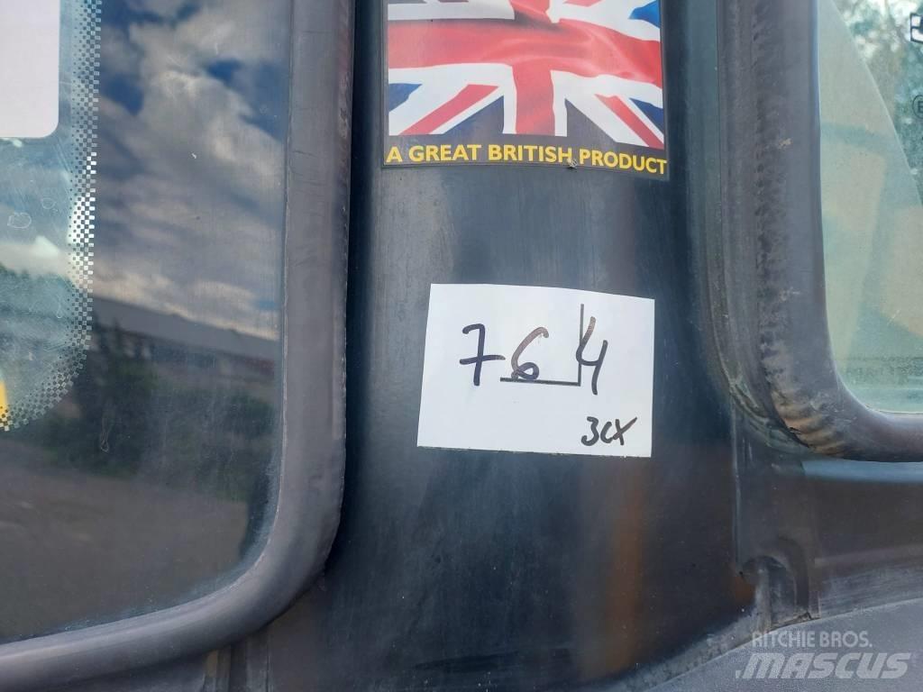 JCB 3 CX Ekskavatori-iekrāvēji