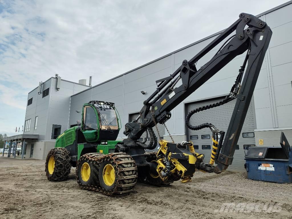 John Deere 1270G 6W Harvesteri