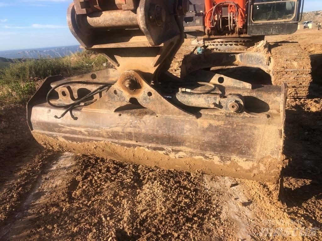 Hitachi ZX350LCN-6 Kāpurķēžu ekskavatori